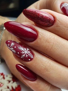 50  Gorgeous Christmas Nails 2024: For Your Perfect Festive Look December Nails, Red Christmas Nails, Christmas Nails Acrylic, Thanksgiving Nails, White Nail, Festival Nails, Christmas Nail Designs