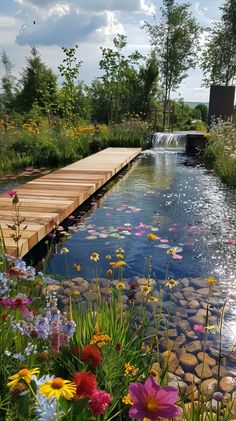 Discover the benefits of a container swimming pool, transform your backyard into a luxurious oasis and enhance your outdoor space. Natural Swimming Ponds Ideas, Outdoor Natural Pool, Natural Pools Backyard Swimming Ponds, Container Swimming Pool, Piscina Container, Garden With Pool, Nature Pool, Bio Pool, Swimming Pool Pond