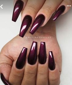 Maroon Nail Designs, Plum Nails, Unghie Sfumate, Maroon Nails, Nail Colors Winter, Purple Nail, Her Nails, Shiny Nails, Burgundy Nails