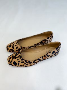 Get over it with [Corky's] Leopard Velvet Flats! These girly flats are perfect for those who don't take themselves too seriously. With a quirky leopard print and a playful tone, they're sure to add some fun to any outfit. Time to kick off those boring shoes and step into some personality (and comfort)! Key Features: Leopard Velvet Slipper Square Toe Fit- True To Size Leopard Print Shoes Flats, Leopard Print Flats, Velvet Flats, Leopard Print Shoes, Velvet Slippers, Leopard Shoes, Girly Shoes, Fall 2024, Over It