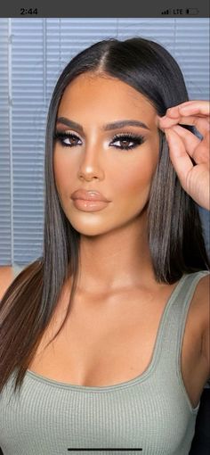 Makeup Ideas For Prom Brown Eyes, Glam Makeup For Black Dress, Homecoming Makeup Black Dress, Glam Make Up Looks For Brown Eyes, Make Up For Club Night, Black Eye Makeup Prom, Pageant Makeup For Brunettes Brown Eyes, Soft Glam Prom Makeup Brown Eyes, Makeup Ideas For Party Night