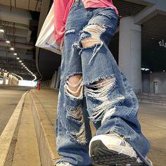 Description：Women's Street Jeans Ripped Jeans High Waisted Baggy Jeans Wide Leg Jeans Y2K Hip Hop Pants size Waistwidth Hipwidth thigh width Pant length Size unit CM CM CM CM XS / / / / S 64 88 52 100 M 68 92 54 102 L 72 96 56 104 XL 76 100 58 105 2XL 80 104 60 106 3XL 84 108 62 106 4XL 88 112 64 107 5XL 89 113 65 107 Super Ripped Jeans, Y2k Plus Size, Celana Jins, Ripped Jeans High Waisted, High Waisted Baggy Jeans, Mode Grunge, Hip Hop Pants