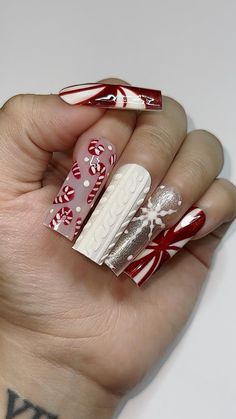 duplicated on both pairs   short- medium Set  size is NOt changeable as of yet (long set availabile soon)😊 Includes: 10 pc nail set Glue Cuticle pusher Nail file mini  ✨Reminder ✨ These are handmade,  i make as identical as I can to my original set. Hoilday Nails, Dream Christmas, Holiday Nails Winter, December Nails, Duck Nails, Winter Nails Acrylic, Nail Swag, Winter Nail Art, Cuticle Pusher