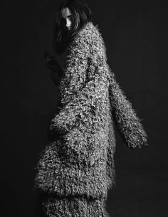 Knit Sweater Editorial, Contemporary Knitwear, Modern Knitwear, Apparel Design Inspiration, Bulky Knit, Emerging Designers Fashion, Visual Notes, Knit Structure, Fluffy Sweater