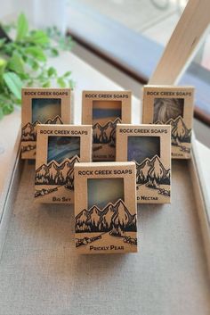 Bar Soaps Eco Packaging | Eco Packaging Ideas #ecopack #ecopackaging #ecopackagingideas Artisan Soap Packaging, Labels Ideas, Packaging Skincare, Soap Packaging Design, Soap Labels, Soap Maker, Wine Packaging