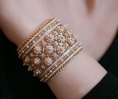 Kundan Bangles, Pearl Jewels, Wedding Jewellery Collection, International Jewelry, Diamond Choker, Bridal Bangles, Bangles Jewelry Designs, Gold Bangles Design, Jewelry Indian