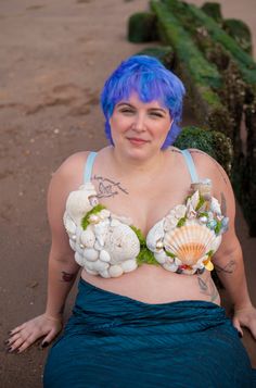 "The Shannon VV16" One of a kind, hand-decorated seashell top made from a 40C bra. ✷        *    ˚ * .       *   * ⋆   .  *    ⋆     ˚ ˚    ✦ Shop Policies ✦     ⋆ *   *       ⋆ ✧    *   ✧ ✵    * ✵ Please examine pictures carefully and address any questions or concerns before placing an order.   Items are very delicate and made from natural materials, which are inherently not perfect.   Some of them smell like the ocean.  Please note all items are sold in their one-of-a-kind, as-is state. By purchasing you are affirming that you have reviewed the Care & Safety tips in Photos section of this listing.  ️🐚💓 Smell Like The Ocean, Seashell Top, Mermaid Bra, Mermaid Top, Festival Clothing, Rave Wear, Bra Shop, Women's Costumes, Not Perfect