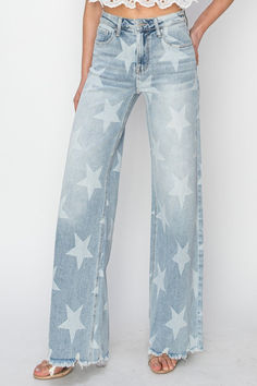 RISEN Full Size Raw Hem Star Wide Leg Jeans Jojo Cosplay, Core Outfits, Nostalgia Core, Filthy Rich, Double Denim, Star Spangled, Fitted Top, College Student, Basic Tee