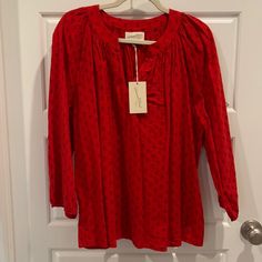 Super Cute Red Cotton Blend Top. Nwt 3/4 Sleeves. Cool Cotton. Red 3/4 Sleeve Tops For Spring, Red 3/4 Sleeve Blouse For Spring, Casual Red Blouse With 3/4 Sleeves, Universal Thread, Cotton Blend, Super Cute, Thread, Womens Tops, Red