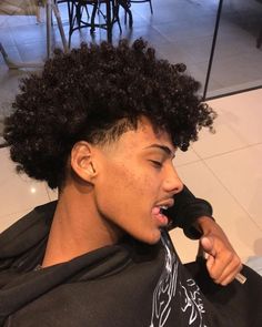 Hairstyles Black Men, Curly Hairstyles Black, Black Boy Hairstyles, Long Curly Hair Men, Taper Fade Curly Hair, Hair Twists Black, Afro Hairstyles Men, Afro Fade, Natural Hair Men