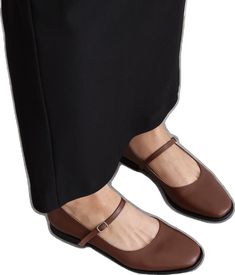 Brown Almond Toe Flats For Office, Brown Flats With Medium Width And Low Heel, Brown Leather Low Heel Flats, Brown Leather Flats For Office, Brown Flats For Work, Brown Closed Toe Business Flats, Business Brown Closed Toe Flats, Brown Closed Toe Flats For Business, Office Brown Flats With Rubber Sole