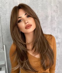 Best Haircuts For Women, Middle Part Hairstyles, Best Haircuts, Clip Hairstyles, Round Face Haircuts, Curly Hair With Bangs, Sleek Ponytail, Haircuts For Women