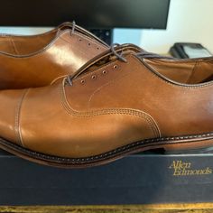 Brand New Men’s Allen Edmonds Park Ave Light Brown Color Size 10 Never Worn As You Can See In The Pics Classic Snip Toe Oxfords For Galas, Classic Snip Toe Dress Shoes For Galas, Designer Plain Toe Oxfords For Business Casual, Designer Plain Toe Oxfords, Designer Plain Toe Oxfords For Galas, Designer Almond Toe Oxfords For Semi-formal Occasions, Designer Goodyear Welted Oxfords With Almond Toe, Designer Semi-formal Almond Toe Oxfords, Allen Edmonds Boots