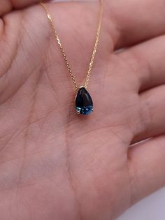 14Kt Gold London Blue Topaz Teardrop Necklace, Topaz Pendant, November Birthstone Necklace Item Detail Material : 14K Gold , Stone Metal : 14K Solid Gold Stone : Topaz Size : 8x10mm Shape: Oval Finish : 14k Yellow gold , 14k Rose gold , 14k White gold Occasion:- Christmas Gift Ring, Mother's Day Gift, Valentine's Day Gift Ring, Lover gift Ring, Heart gift Ring, Promise Ring, Proposal Ring, Couple's Gift Ring, Anniversary Gifts Quality:- very order is processed timely and workmanship for each pie November Birthstone Necklace, Topaz Pendant, Topaz Necklace, Blue Pendant, Jewelry Lookbook, November Birthstone, Teardrop Necklace, Fancy Jewelry, Fantasy Jewelry