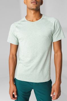 Our Kinetic Tee is designed for high performance activities as well as for on the go. This crew neck seamless short sleeve tee is a classic, flexible fit. Breathable Stretch T-shirt With Short Sleeves, Breathable Short Sleeve T-shirt For Light Exercise, Breathable Relaxed Fit T-shirt For Athleisure, Technical Athletic Fit Short Sleeve T-shirt, Breathable Crew Neck T-shirt, Relaxed Fit Short Sleeve T-shirt For Light Sports, Functional Breathable T-shirt For Light Sports, Breathable Solid Color Athleisure T-shirt, Breathable Short Sleeve T-shirt For Light Sports