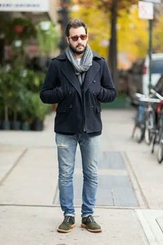 30 Green Shoes Outfits for Men-What to Wear with Green Shoes Leather Shoes Outfit, Green Suede Shoes, Suede Shoes Men, White Jeans Outfit, 30 Outfits, Smart Casual Wear