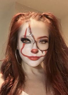 How To Do Pennywise Makeup, Halloween Costume Ideas Clown, Pennywise Costume Makeup, Clown Makeup And Outfit, Scary Clown Costume Women Face Makeup, Pennywise Clown Makeup, Halloween Costumes Women Scary Makeup Ideas, Clown Ideas For Halloween, Women Pennywise Costume