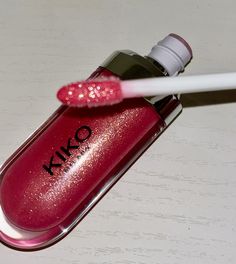 Kiko Lipstick, Glitter Lipgloss, Lip Gloss Shades, Glitter Lip Gloss, Glitter Gloss, Makeup Package, Eye Makeup Pictures, Fancy Makeup, Story Board