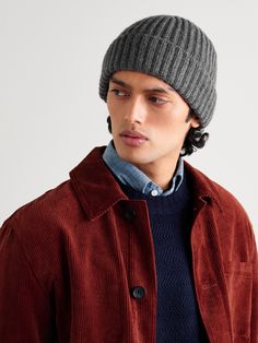 Essential for winter, Drake's beanie has been impeccably made in a family-run Scottish mill that dates back to the 1870s. It's rib-knitted from soft cashmere and has a classic foldover cuff inspired by classic seafaring watchcaps. Mens Winter Knit Hat, Cashmere Winter Hats, Beanie For Men, Cashmere Beanie, Mens Beanie, Grey Beanie, Mr Porter, Classy Outfits, Drake