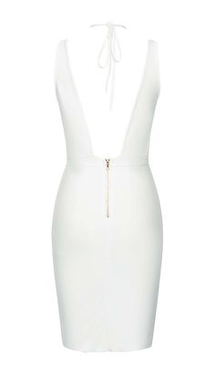 Looking for a summer dress that will make you look and feel your best? Look no further than our halterneck strap detail midi dress. This white dress is perfect for a day out in the sun, whether you're headed to the beach or just exploring your city. The halterneck strap adds a touch of elegance, while the midi length keeps you cool and comfortable. Gentle Dry Clean Only Colour may vary due to lighting on images. The product images (without model) are closest to the true colour of the product.Ite White Spaghetti Strap Backless Dress For Date Night, White Summer Backless Dress With Spaghetti Straps, White Backless Summer Dress For Brunch, White Backless Summer Dress With Spaghetti Straps, White Backless Spring Dress With Spaghetti Straps, White Halter Neck Dress For Brunch, White Backless Dress With Spaghetti Straps For Summer, Summer Knee-length Backless Dress For Brunch, White Sleeveless Backless Dress For Day Out