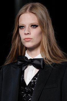 Saint Laurent Fall 2014 RTW - Details - Vogue Badass Aesthetic, Vintage Ysl, Diane Keaton, Vogue Beauty, Beauty Guide, Open Doors, Autumn Beauty, Hottest Fashion Trends