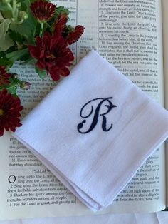 Set of 1 White Handkerchiefs - Custom Monogrammed - Personalized Hankie - Gift for Groom White Monogrammed Handkerchiefs As Gift, White Monogrammed Handkerchiefs For Gift, White Monogram Handkerchiefs As Gift, Handkerchief Embroidery, Gift For Groom, Embroidery Hearts, Embroidered Handkerchief, Name Embroidery, Embroidery Letters