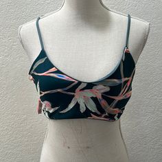 Maaji Reversible Bikini Top, Size L, Nwot Ox Adjustable Straps Sports Bra, Reversible Swimwear For Summer Beach, Green Sports Bra With Adjustable Straps For Summer, Green Sports Bra For Beach In Summer, Green Sports Bra For Summer Beach, Green Sports Bra For Beach And Summer, Green Seamless Sports Bra For Summer, Seamless Green Sports Bra For Summer, Green Sports Bra For Beach