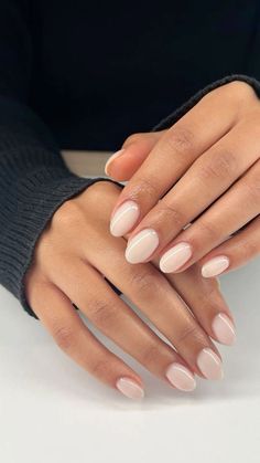 Clean Nail Inspiration, Short Esthetician Nails, Short Nails For Sports, Shellac Nails Summer, Manikur Kuku, Basic Nails, Round Nails, Soft Nails, Cat Kuku