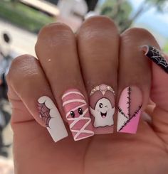 Regular Nails, Holloween Nails, Unghie Sfumate, Halloween Acrylic Nails, Cute Halloween Nails, Valentine Nails, October Nails, Halloween Nail Designs, Winter Nail Designs