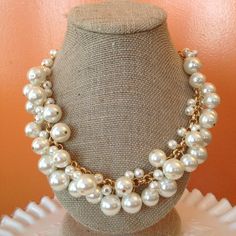 Chunky Pearl Statement Necklace, Pearl Necklace Outfit, Large Pearl Necklace, Popular Necklaces, Preppy Jewelry, Necklace Outfit, Chunky Pearls, Kay Jewelry, Pearl Statement Necklace