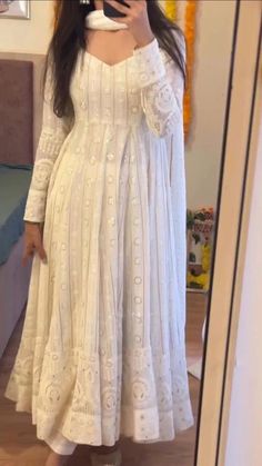 Clothes For Women Traditional, Georgette Embroidered Kurtis, Fashionable Clothes For Women, Women Traditional Outfit, White Punjabi Suits For Women, Women Traditional Dresses Indian, Long Cotton Dress Outfit, White Kurtis For Women, Types Of Bottoms For Women