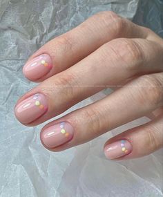 Easter Nail, Easter Nail Designs, Minimalist Nail Art, Dots Nails, Cute Gel Nails, Easter Nails