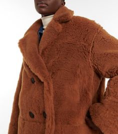 Slater reversible shearling coat in brown - Loro Piana | Mytheresa Sheepskin Long Coat Outerwear For Work, Sheepskin Long Coat For Work, Long Sheepskin Coat For Work, Brown Shearling Long Coat, Shearling Long Coat For Work, Loro Piana Coat, Shearling Coat, Loro Piana, Shearling Jacket