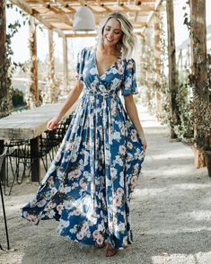 On the 7th day of deals visions of floral blooms danced in our heads! 🌸 Shop these floral dresses at great deals at the link in bio 🛍�️ Print Long Dress, Princess Skirt, Bleu Violet, Printed Long Dresses, Half Sleeve Dresses, Women Long Dresses, Waist Dress, Types Of Skirts, Bodycon Mini Dress