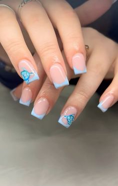 Turtle nails Dominican Republic Nail Ideas, Starfish On Nails, Turtle Nail Ideas, Turtle Acrylic Nails, Cornwall Nails, Turkey Nails Designs Holiday, Turtle Nails Design, Maldives Nails, Sea Turtle Nails