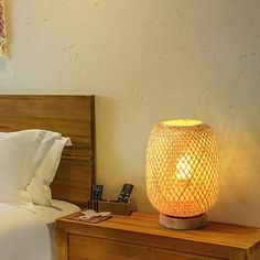 "small 6'' Rustic Bamboo table lamp bamboo floor lamp bamboo lantern bamboo light" Boho Bedside Lamp, Small Nightstand Lamps, Rattan Lantern, Bedside Reading Lamps, Lantern Table Lamp, Bamboo Lantern, Stile Boho Chic, Rustic Table Lamps, Drum Light