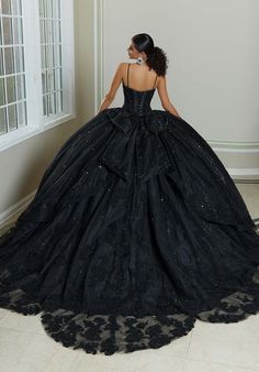 Quinceanera Dresses Blue And Black, Black Sparkly Ball Gown, Sweet 16 Black Dresses, Black Sparkly Wedding Dress, Black Red And Gold Quinceanera, Black 15 Dress, Black Dress Quince, 15 Dresses Quinceanera Black, Black Xv Dresses