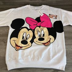 Disney Mickey Minnie Crew Neck Sweatshirt White Size S Women's Nwt. Condition Is New With Tags. Disney Sweaters, Sweatshirt White, Mickey Minnie, White Sweatshirt, Disney Mickey, Pacsun, Crew Neck Sweater, Neck Sweater, White Black