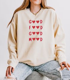 Good Food, good mood Sweatshirt, good vibes only, cooking gift, nutrition lover, eat well, self love club, good vibes shirt, cook shirt von ConsciousChicShop auf Etsy Good Vibes Shirt, Gifts For Cooks, Good Vibes Only, Good Mood, Eating Well, Good Vibes, Piece Of Clothing, Comfort Colors