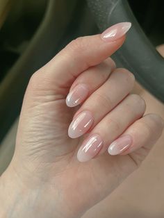 Ombre pink acrylic tips, classic nail color, spring nail trends, classy long nails, almond shaped nails Hello Nails, Nude Nail, Gel Nail Extensions, Nude Nail Designs, Simple Gel Nails, Classy Nails, Chic Nails, Nail Extensions, Perfect Nails