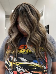 Light Brunette Hair With Lowlights Ash Brown, Dark Brown Hair With Summer Highlights, Brain Hair With Highlights, Fall Hair With Money Piece, Shadow Root With Money Piece, Dark Hair Light Highlights, Brown Bayalage Hair, Blonde Balayage On Dark Hair, Balayage On Dark Hair