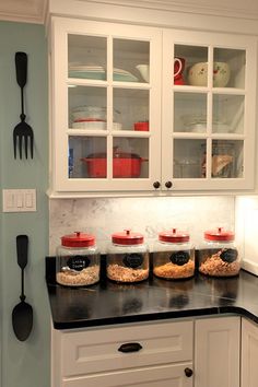 the kitchen is clean and ready to be used for cooking or baking, as well as other things