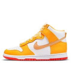 Get ready to take your hoops style to the next level with the Nike Dunk High ‘University Gold Orange’ sneaker. This classic, high-top basketball shoe gets a fresh update with a radiant colorway that is sure to turn heads on and off the court. The leather construction is easy to clean and maintain, while the white base with amber overlays creates a sleek and stylish look. The matte gold Swoosh completes the look, and the padded nylon tongue provides added comfort. The white rubber midsole is mounted on a red rubber outsole for a pop of color, and the high-top design ensures superior support. High Top Dunks, Futuristic Shoes, High Top Basketball Shoes, Nike Snkrs, Orange Sneakers, Adidas Samba Og, Nike Gold, Nike Dunk High, Dunk High