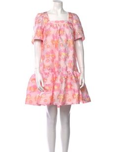 Stella Nova Tent DressPinkFloral PrintShort Sleeve with Square NecklineFit:Dresses by Stella Nova typically fit true to size. Stella Nova, Outerwear Sweater, Shirt Accessories, Shoulder Sweater, Hoodie Dress, Knee Length Dress, Casual Jeans, Sweater Accessories, Dress Accessories