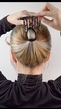 머리하는숑이 | 빗핀 이용한 올림머리 #헤어 #올림머리 #hair #updo | Instagram Hair Doos, Prom Hairstyle, Easy Bun Hairstyles, 2024 Prom