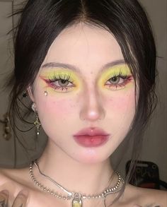 Mud Makeup, Face Ideas, Cute And Aesthetic, Style Types, My Property, Graphic Makeup