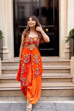 Carnival Outfit Indian Wedding, Unique Navratri Outfits 2024, Orange Haldi Outfit, Carnival Inspired Outfit, Mehendi Outfits For Bridesmaid, Unique Mehendi Outfits For Bride, Latest Haldi Outfits, Unique Navratri Outfits, Unique Indo Western Outfits For Women