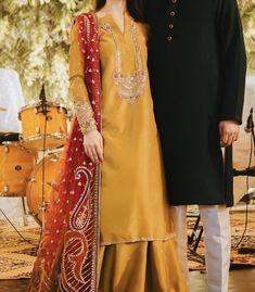 Plain Dress With Heavy Dupatta, Dresses Pakistani Simple, Dress With Heavy Dupatta, Plain Suit With Heavy Dupatta, Suit With Heavy Dupatta, Plain Suit, Dresses Pakistani, Heavy Dupatta