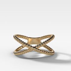 Presentamos el Criss Cross Rope Stacker, un anillo de diseño exclusivo que es perfecto para cualquiera que busque un accesorio divertido y económico. Este impresionante anillo presenta dos bandas intrincadamente tejidas que se han fusionado para crear un diseño en forma de X, brindando una apariencia única que es perfecta para cualquiera que busque agregar algo de personalidad a su estilo.
 
Elaborado con oro reciclado, este apilador de cuerdas Criss Cross es duradero y cómodo, lo que lo hace i Knife Edge Ring, Shared Prong Wedding Band, Finger Cuff, Pave Diamond Wedding Bands, Jewelry Wardrobe, Asscher Cut Diamond, Full Eternity Ring, Cushion Cut Diamonds, Tried And True