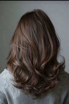 Icy Brown Hair, Rambut Brunette, Brown Hair Color Ideas, Honey Brown Hair, Brown Hair Looks, Brown Hair Inspo, Layered Haircuts For Medium Hair, Brown Hair Color, Hairstyles For Layered Hair